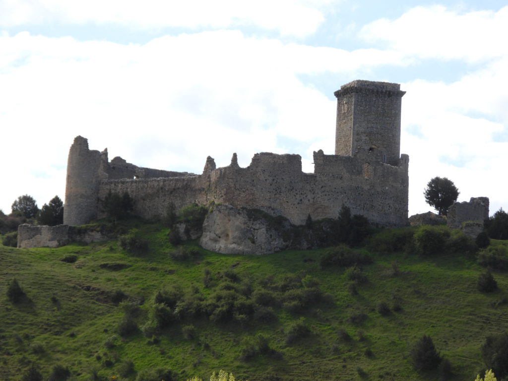 On another hilltop near the trailhead is the Ucero castle. There's always a castle.